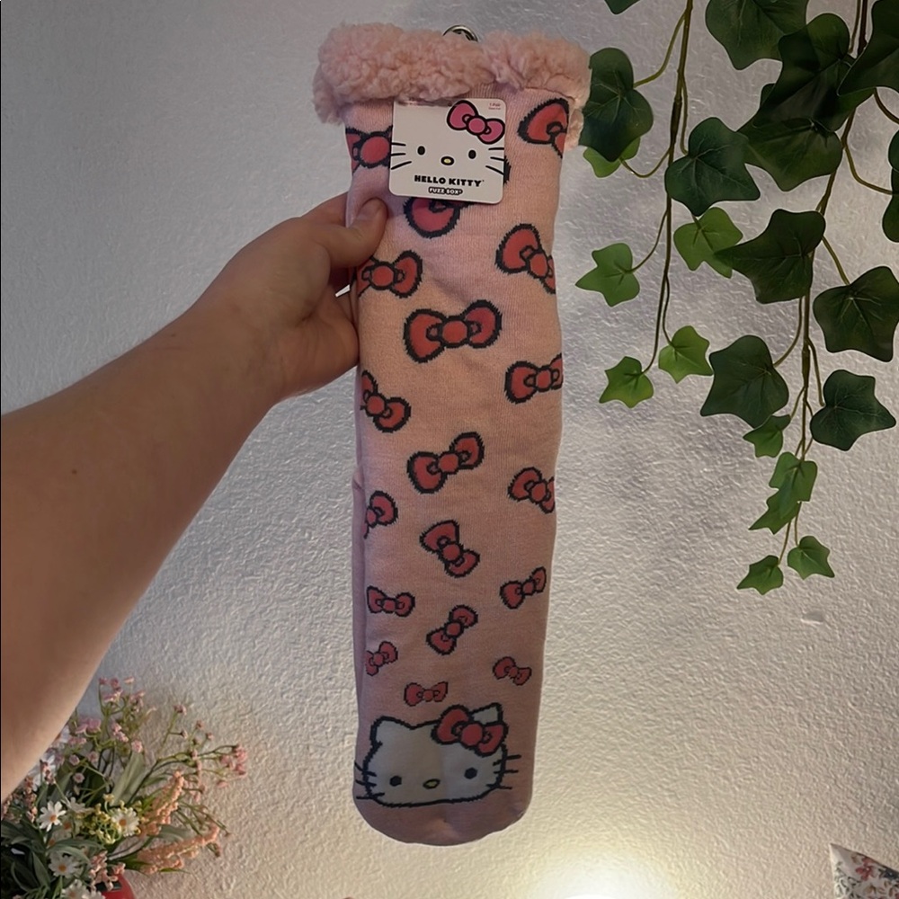 New with Tags Hello Kitty Pink Socks Adorable Kawaii Accessories